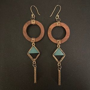 Noonday earrings, color: gold, wood, turquoise